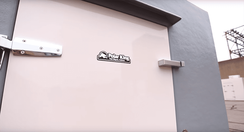Walk in cooler replacement door